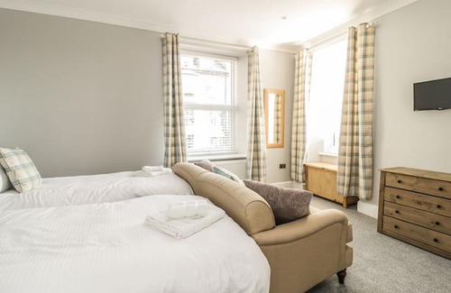 Bowness-on-Windermere House | Ivy Bank, Windermere