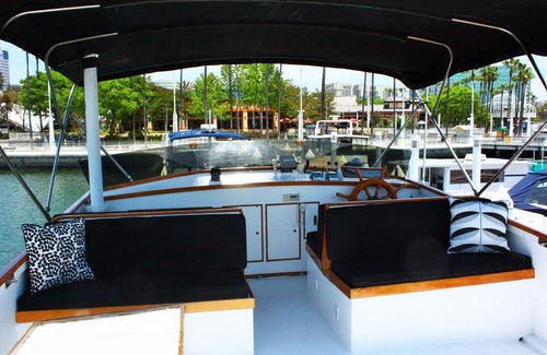 Waterfront Boat Rental | Dockside Boat and Bed