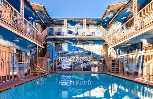 Little Armenia Hotel | Hollywood Inn Express North