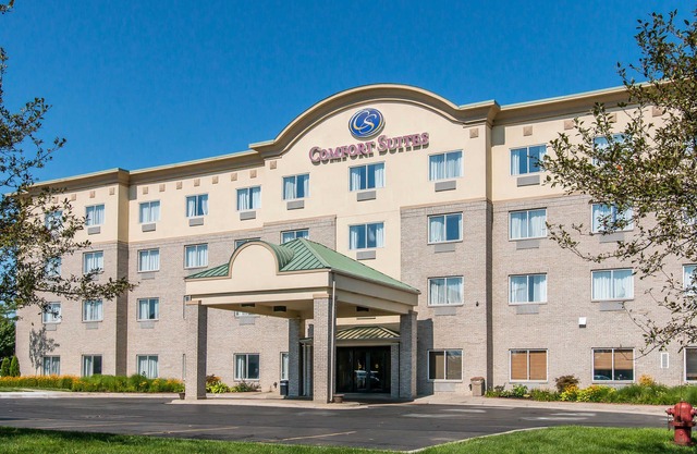 Comfort Suites Wixom / Novi