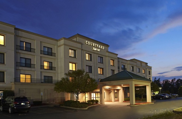 Courtyard by Marriott Buffalo Amherst/University