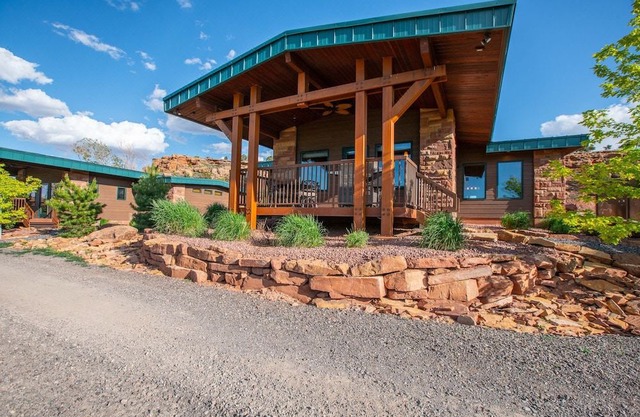 Cougar Ridge Lodge
