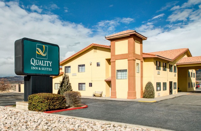 Quality Inn & Suites Grants