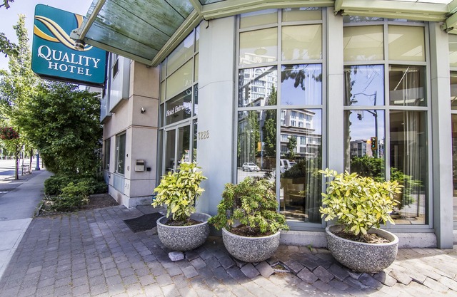 Quality Hotel Airport - South