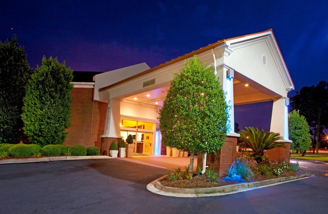 Wingate by Wyndham Port Wentworth Savannah Area