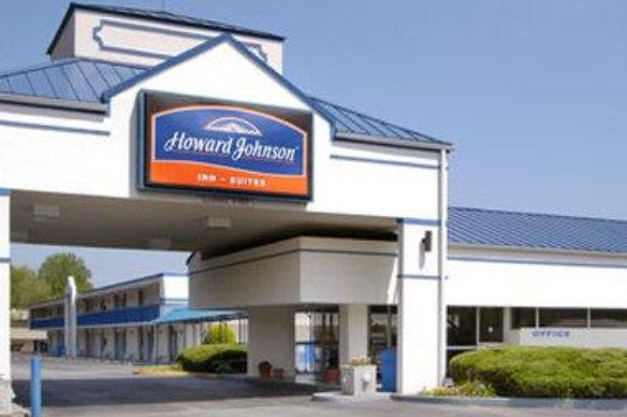 Howard Johnson by Wyndham Commerce GA