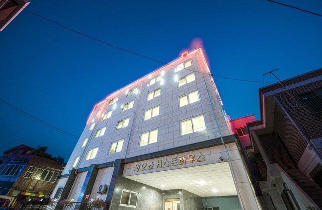 Show Guesthouse 