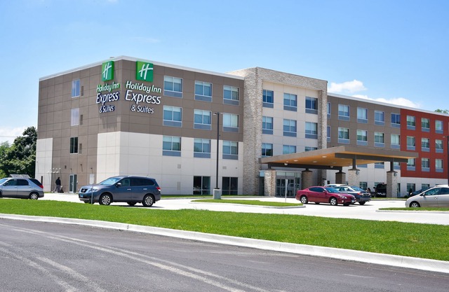 Holiday Inn Express & Suites Bensenville - O'Hare, an Ihg Hotel