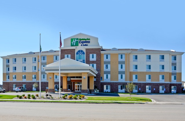 Holiday Inn Express and Suites Williston, an Ihg Hotel