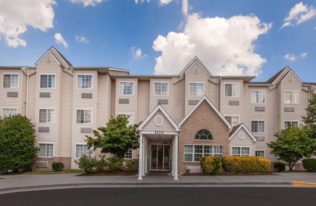 Microtel Inn 