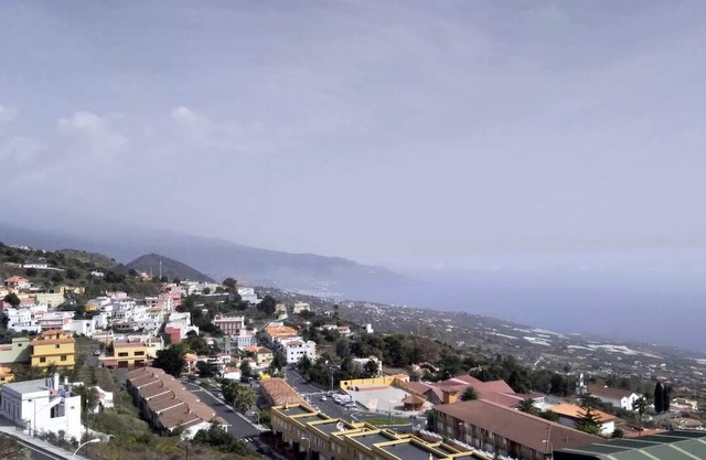 VACATION HOUSING WITH SEA VIEW