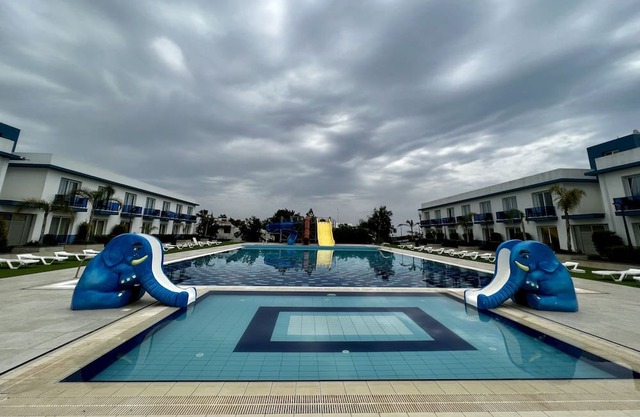 Flat w Pool, Balcony 10 min to Beach in Iskele