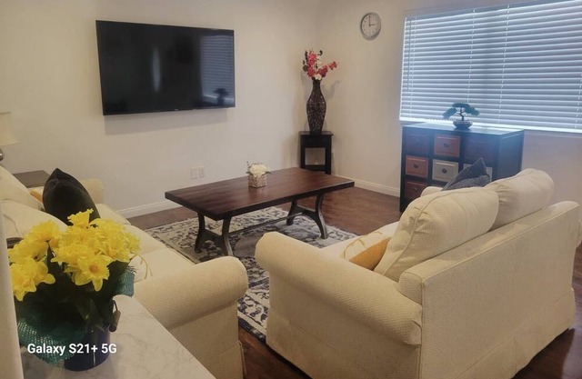 Nice and cozy house ready for your relaxing vacation, quiet and space you need