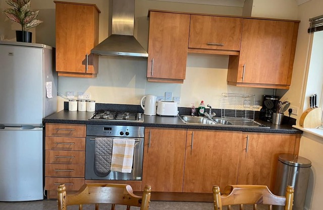 Global Boutique Relocation Hatfield 2 Bed Apt near Station W/Free Parking