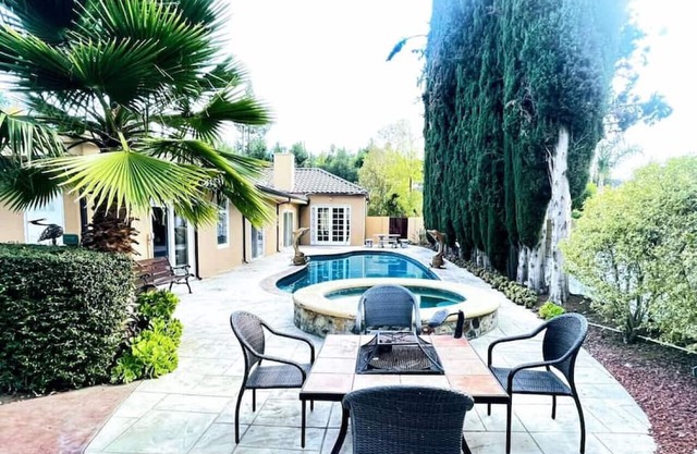 Vacation Paradise-Just A Big WOW - EN-BUR