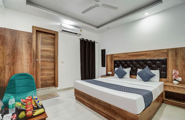 Hotel Marina Near Delhi Airport