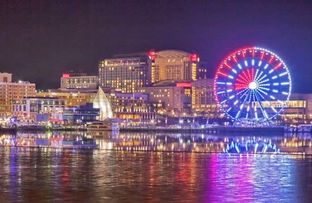 4 lvl, 3-bedroom townhome in peaceful National Harbor with WiFi, AC