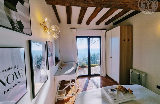 Gite La Roche-Guyon, 4 bedrooms, 8 persons
