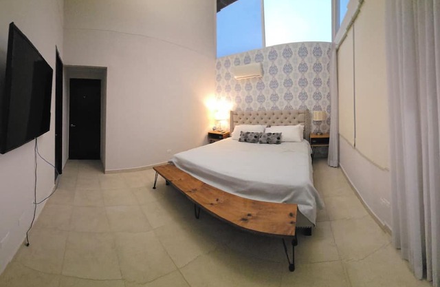 Cozy 3-bedroom condo with WiFi, fitness room in delightful Nueva Gorgona