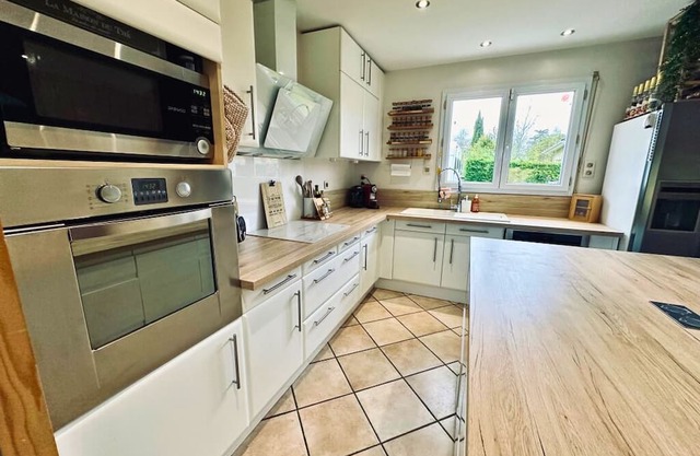 Le Magnolia: Piscine, Spa et Accès Direct Forêt