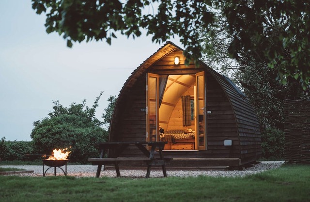 Cosy Rural Wooden Glamping Cabin