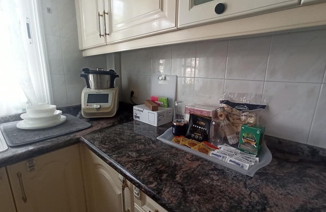 Casa Ideal Para Familias con Niños. Aeropuerto Reina Sofía a 5 Minutos