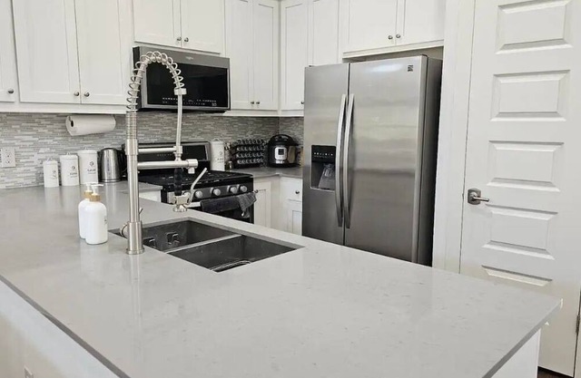 This house is a 1 bedroom(s), 1 bathrooms, located in Austin, TX.