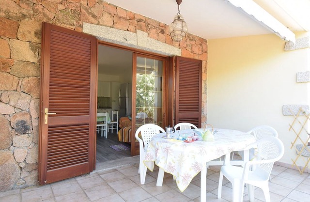 Wonderful villa for 6 guests with A/C, WIFI, TV, pets allowed and parking
