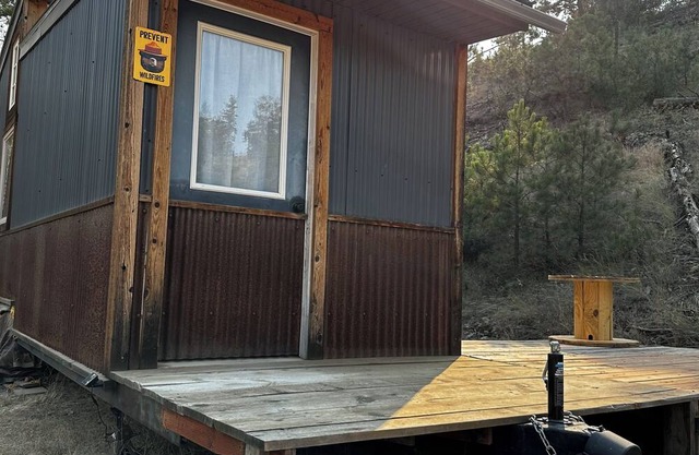 Campsite at the Causeway, centrally located to Lake Helena, Missouri River.