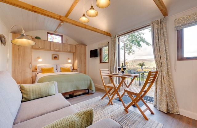 The Hut in The Orchard