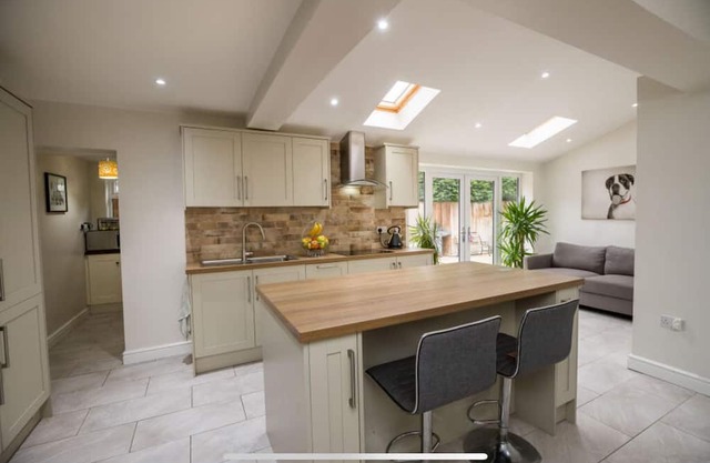 Lovely 3-bedroom house with Hot tub