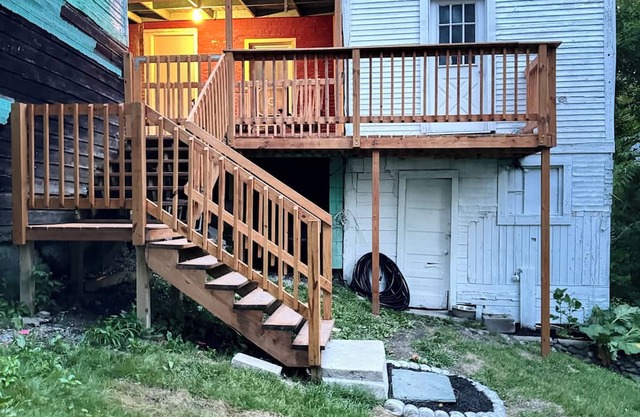 2-bedroom apartment in Historic Whitehall with WiFi