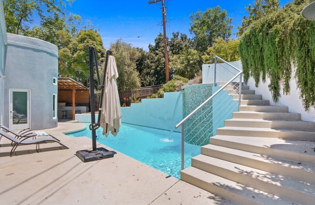 Alluring Grand Vista with Pools & King Beds