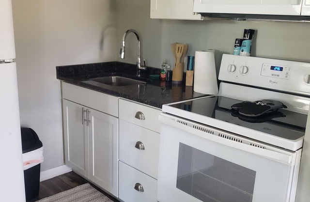 Nice Clean Apartment close to beaches.
