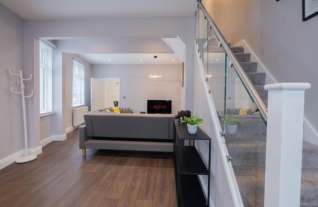 Stunning 3 Bedroom House-Tottenham Stadium-parking