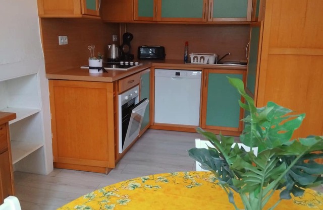 Le Nid du Centre, apartment in the heart of Huelgoat, all within walking distance