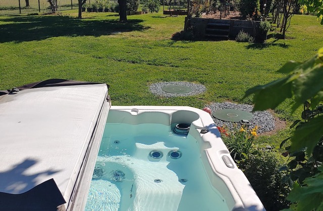 Two bedroom apartment in the country. With its own private hot tub!