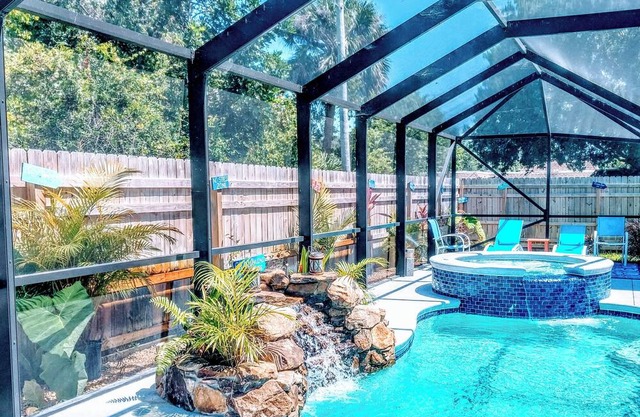 TresureCoast,beach,restaurant,shopping,downtown,Baseball,Golf,heated pool&hottub