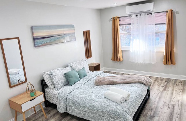 Spacious 3-bedroom apartment with AC and WiFi in The Bronx