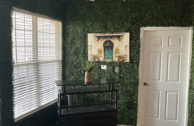 Cozy Luxury 1-bedroom apartment with fitness room, WiFi in beautiful Cincinnati