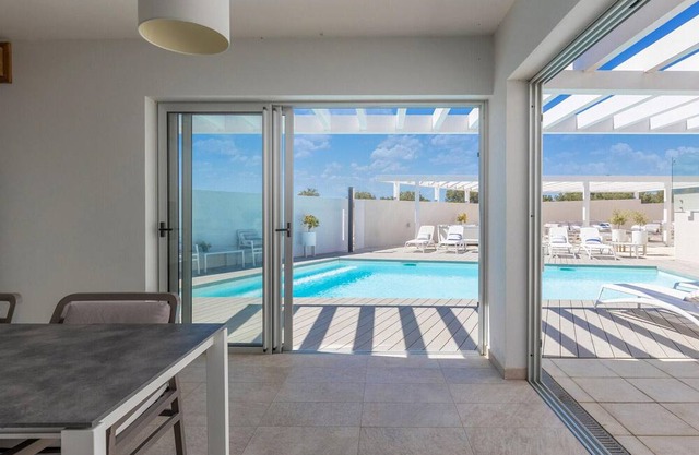 Villa White Garden with heated pool