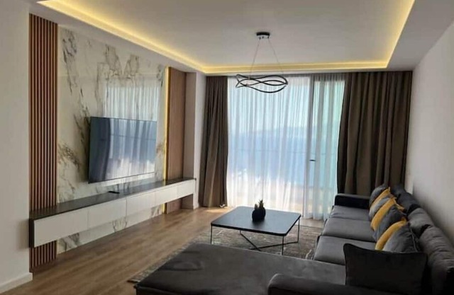 Navi Apartments