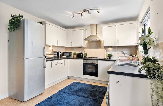 Beautiful 4-Bed in Bristol - Parking - Garden