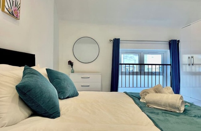 Modern Cosy 1 Bed Ilford Home