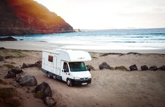 'Aventura En Autocaravana Lanzarote' with Sea View