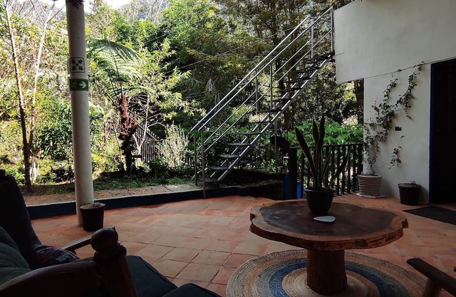 ¡casa Rústica con Cabaña de Madera! ¡montaña, Río, Niebla y Sol!
