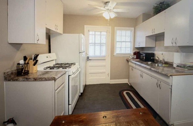 Hip Trendy Midtown Walk2 Overton