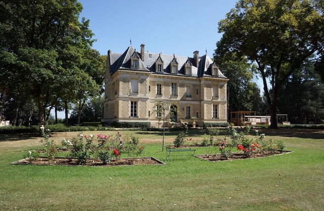 GITE TROIS BRIOUX Entire cottage in Charentonnay, France
