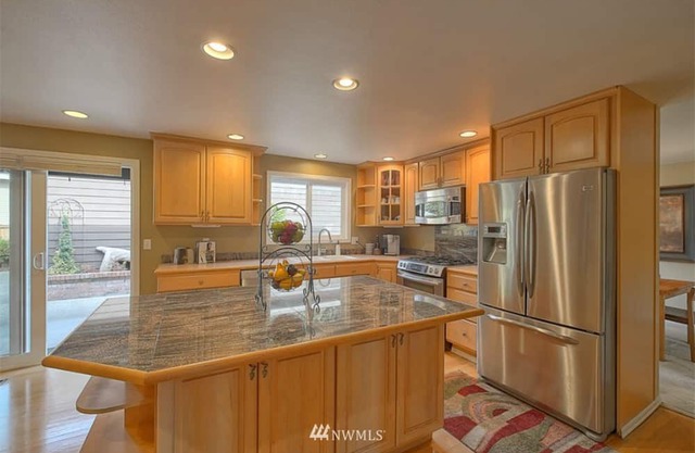 Fantastic 4 Bedrooms - Bonus Room - Pool Table - Family & Pet Friendly