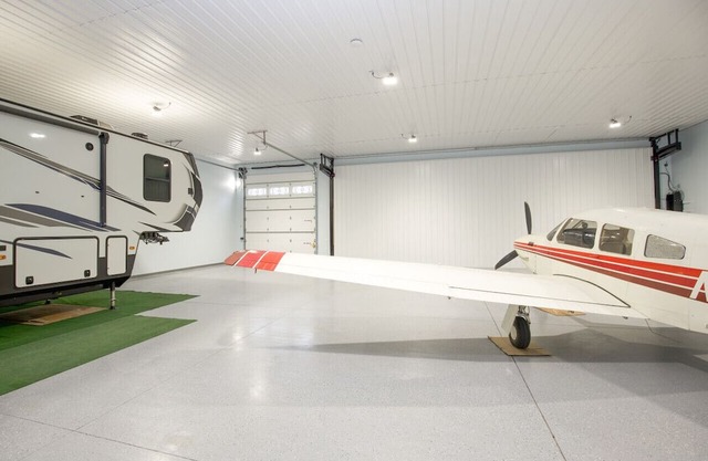 Airport Hanger w/ Full Amenities